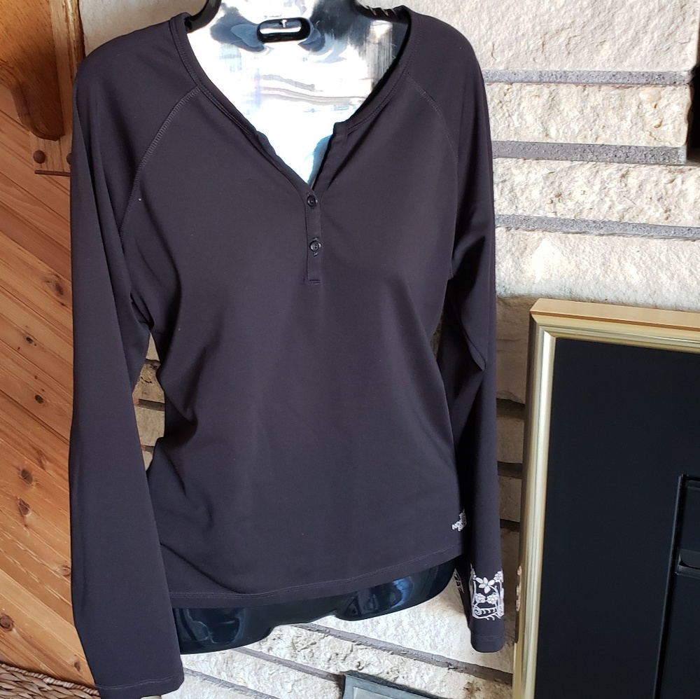 North Face V neck womens top
